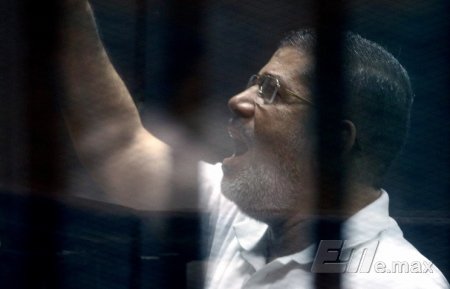 Мурси приговорен к 20 годам тюрьмы по делу о провокации насилия у президентского дворца