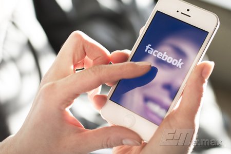 Роскомнадзор опроверг слухи об отказе Facebook хранить данные в России
